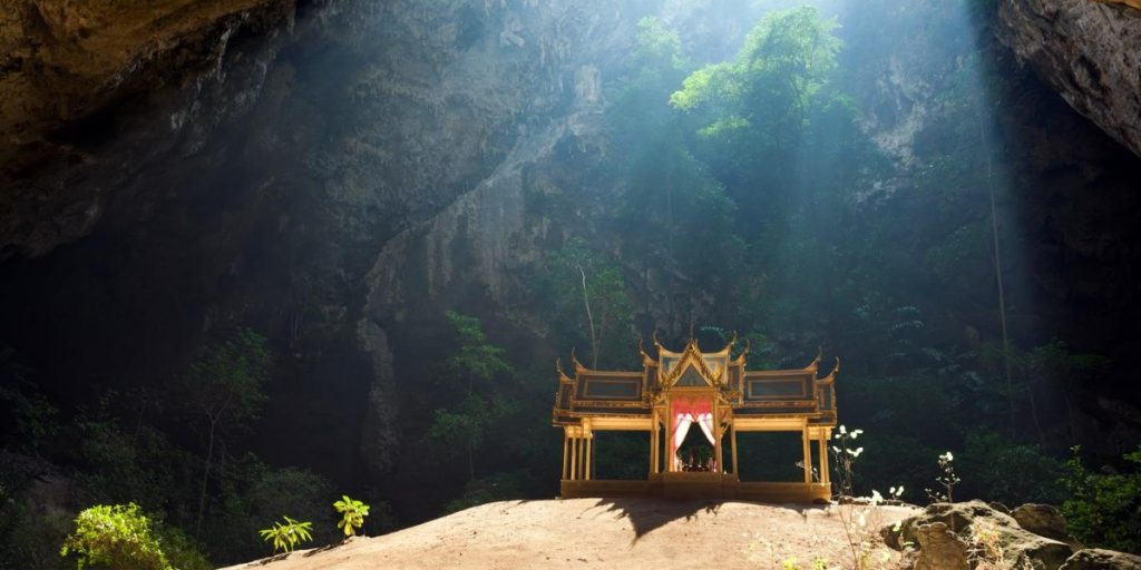 Hua Hin Beach & Market Experience